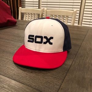 *New Era* White Sox hat (fitted 7 1/4)